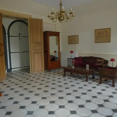 Alojamento de Acomodação e Pequeno-almoço Chateau De Chazelles